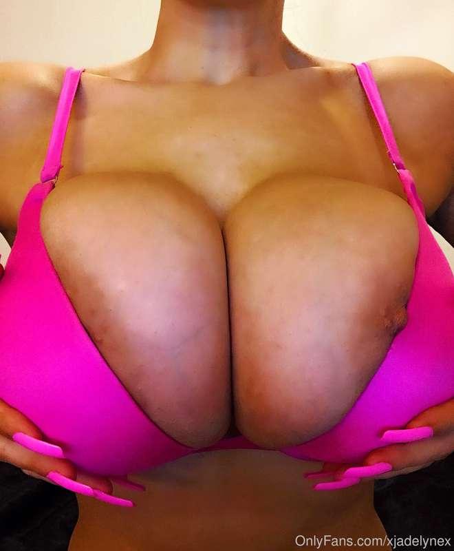 Nice big bimbo whore tits😈wearing my bright pink bimbo bra w..
