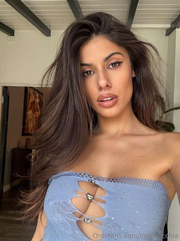 Hello babes 💋💋 I am online right now!!! LETS CHAT 💬 ONE ON O..