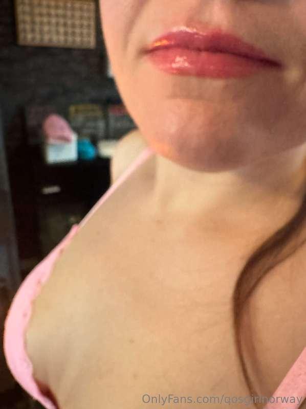 Beklager at jeg ser så streng ut🤭😇VIP: @qosgirlnorway 