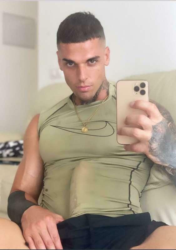 dylan_wanker image #0