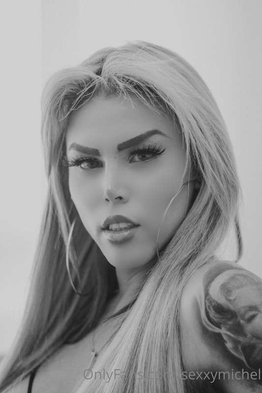 sexxymichel image #0