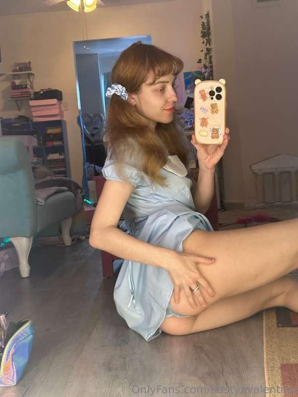Hiii cuties I am *finally* starting to feel a lil better and..