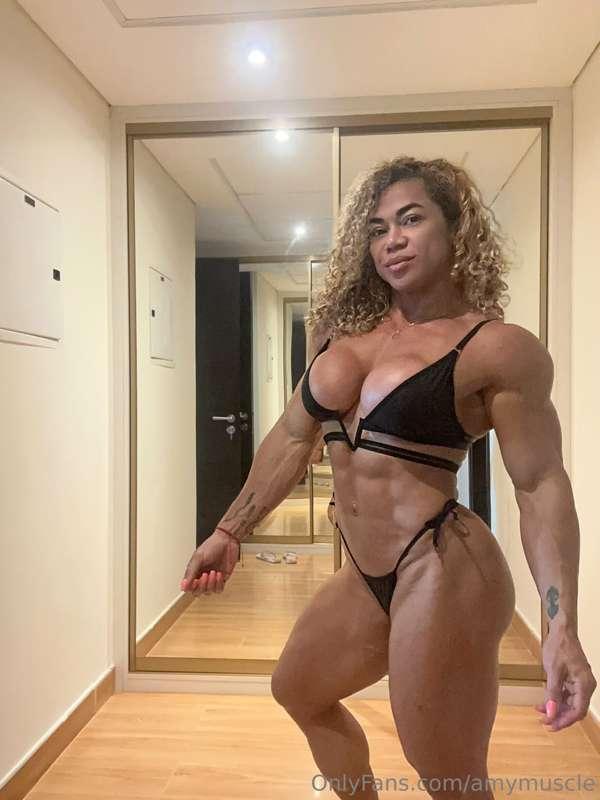 I’m your Ultimate Muscle Babe