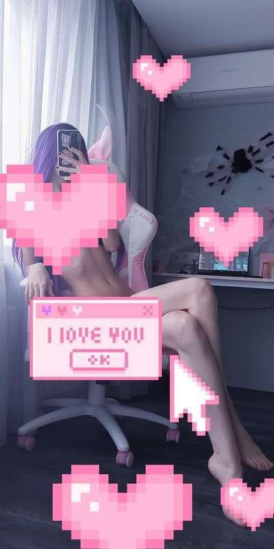 Good afternoon, night, morning etc x) 

Got food poisoning from the food delivery and today made my favorite chicken soup with rice to regain digestion. I won't be ordering from this delivery company again

#skinny #teen #tiny #petite #egirl #gamergirl #geek #nerdy #legs 