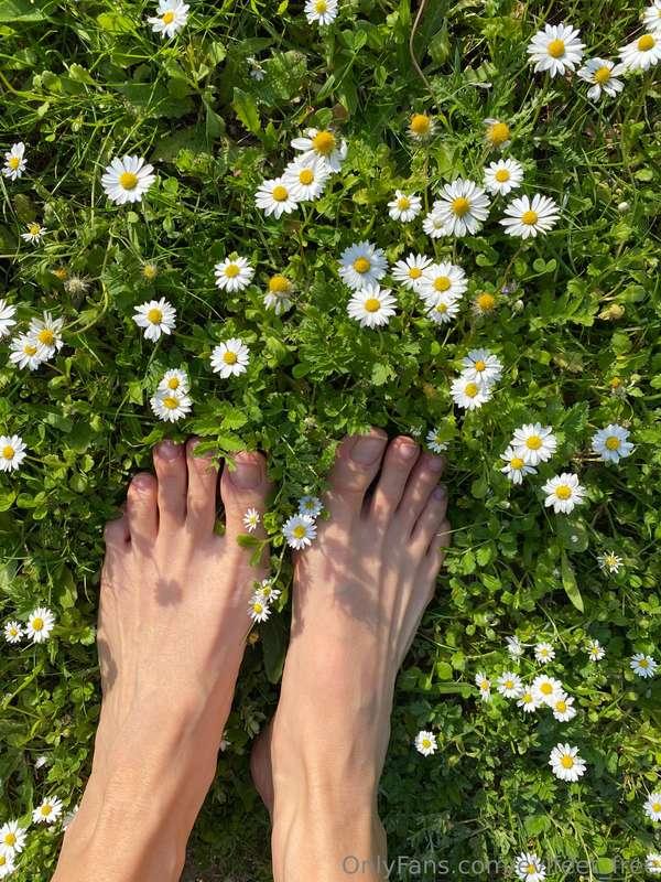 Natural Toes in Nature 🦶😍🦶