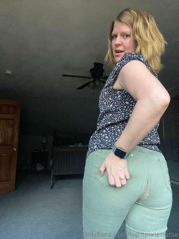 I was taking a few quick pics this morning for you.. and thi..
