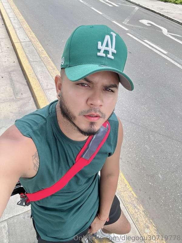 Hi