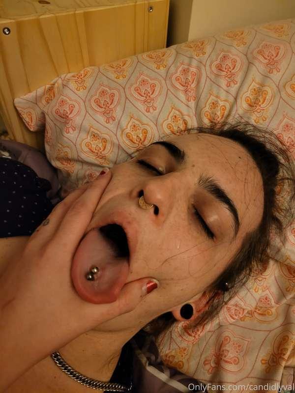 candidlyval image #0