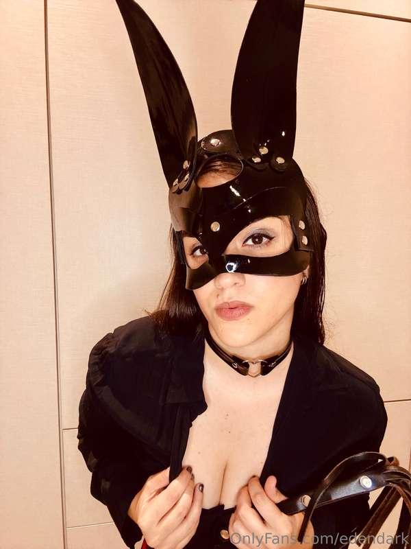 Come and get naughty with Mistress Eden this weekend 😏 😏 😏 💋..