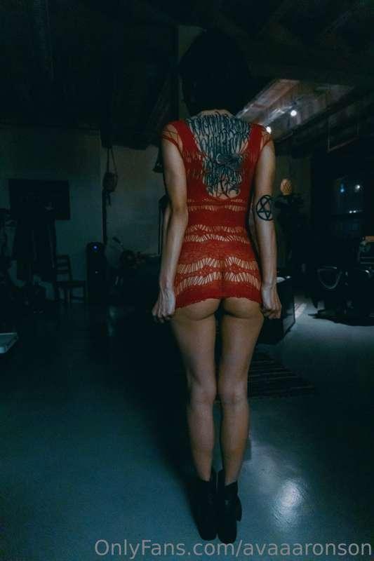 Do you want to see me milk @timthepet cock in this dress? I ..