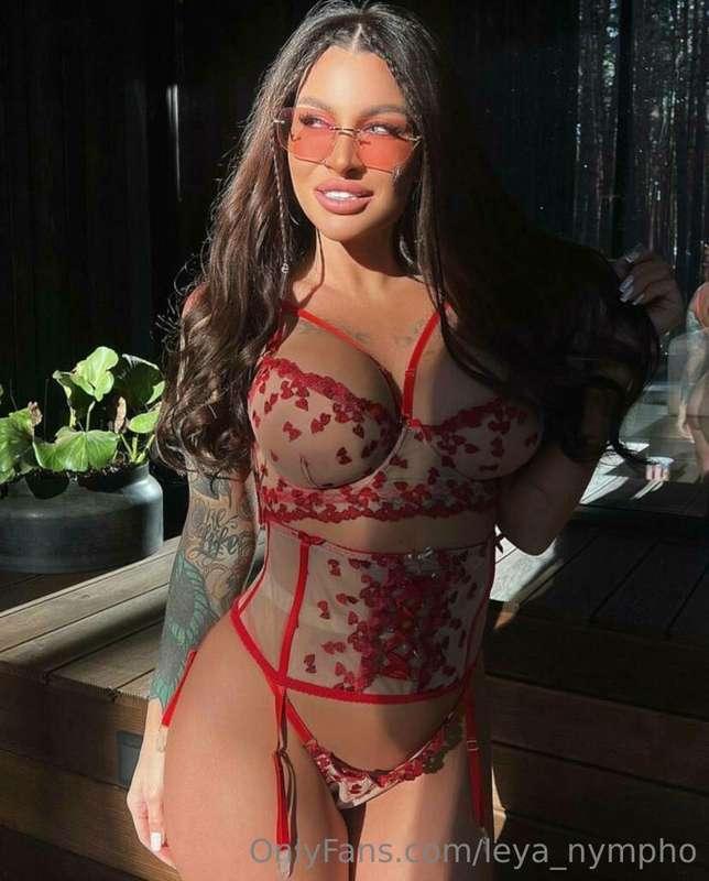 It’s said that photo captions are not in fashion now, but I ..