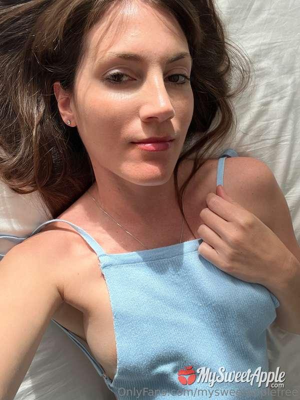 Waiting for you to join me on @mysweetapple 🥵 Subscribe and ..