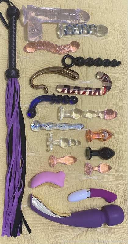 My toy collection 😈🥴….. Follow @litdesertrose for more or dm..