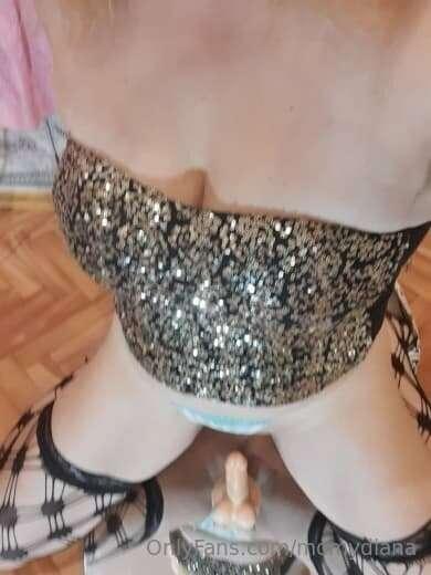 i want it to be so bad i want us to close and you fuck me so..