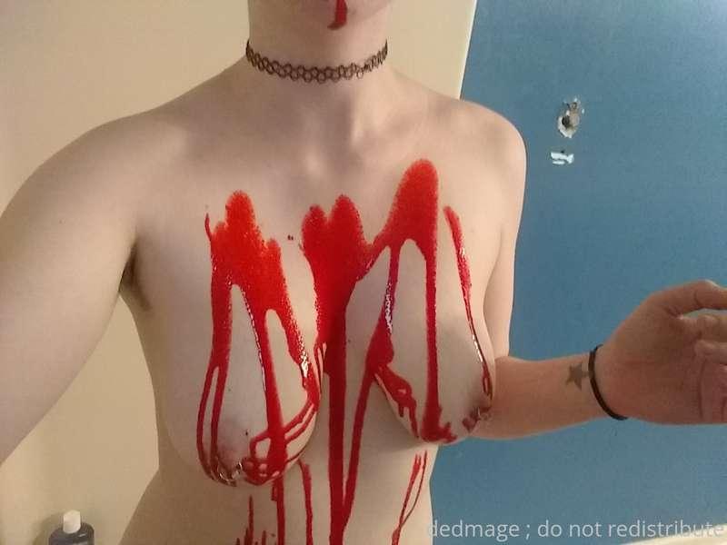 Happy spooky month! 

This is sfx strawberry jam :)