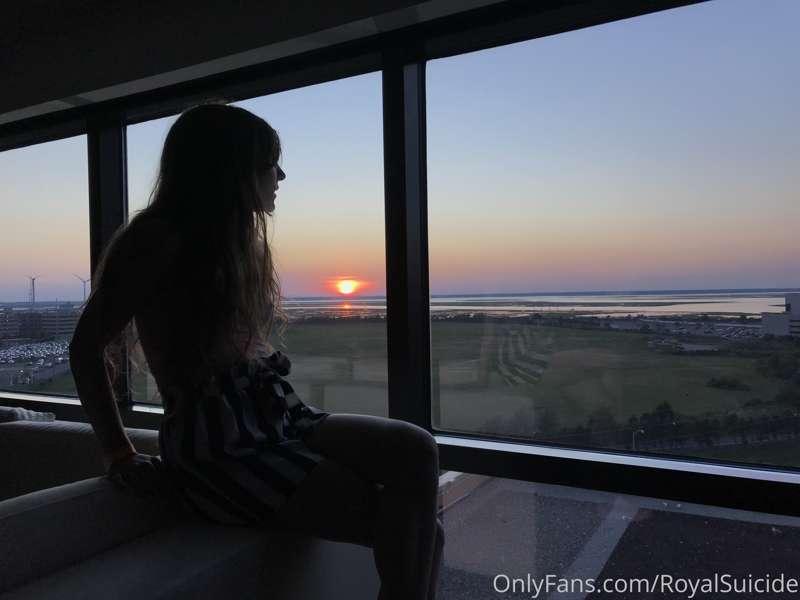 royalsuicide image #1