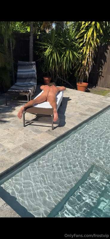 Loving these FL winters 😎 should I film a solo right here? 🤔