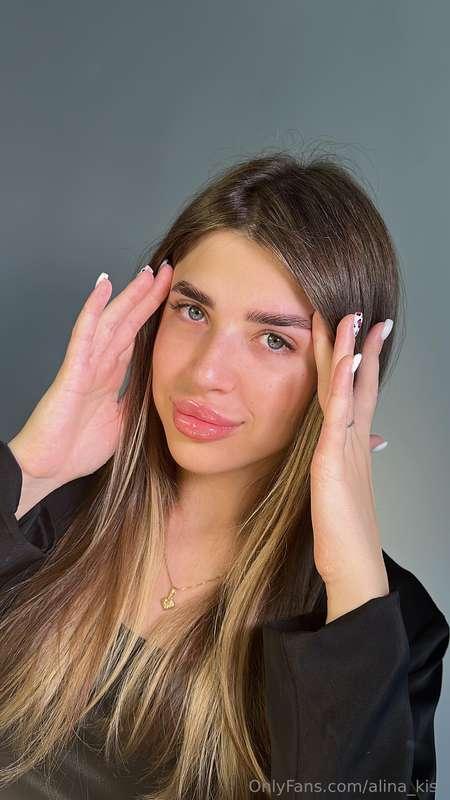 I like light makeup - fresh, natural, almost imperceptible😊 ..