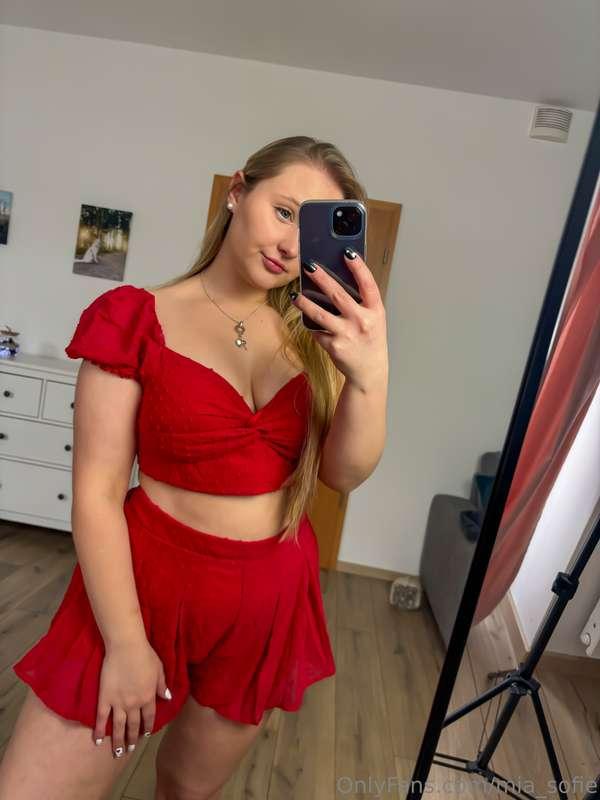 Träum süß… vielleicht von mir? 😏💫