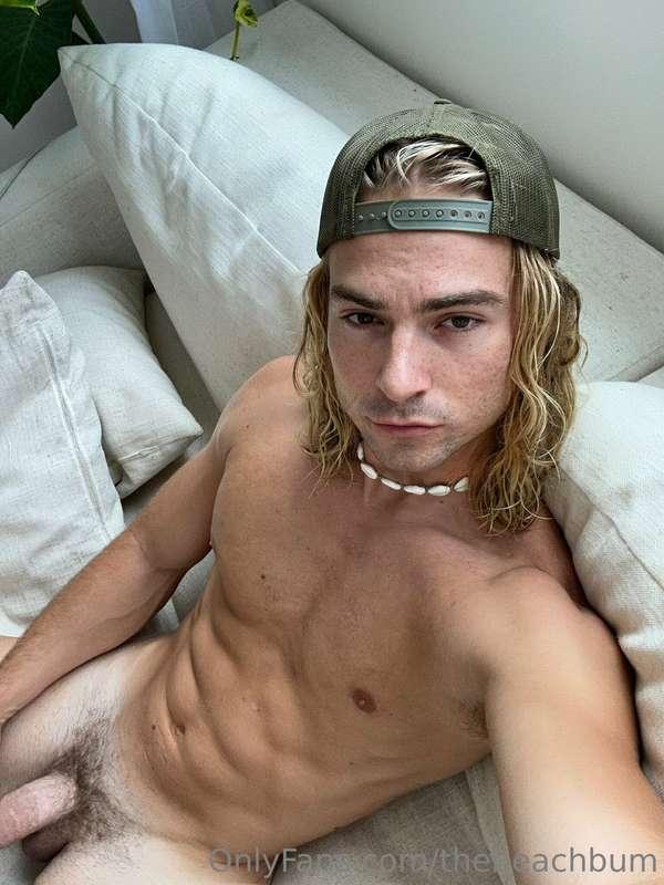 come take a seat 🍆
