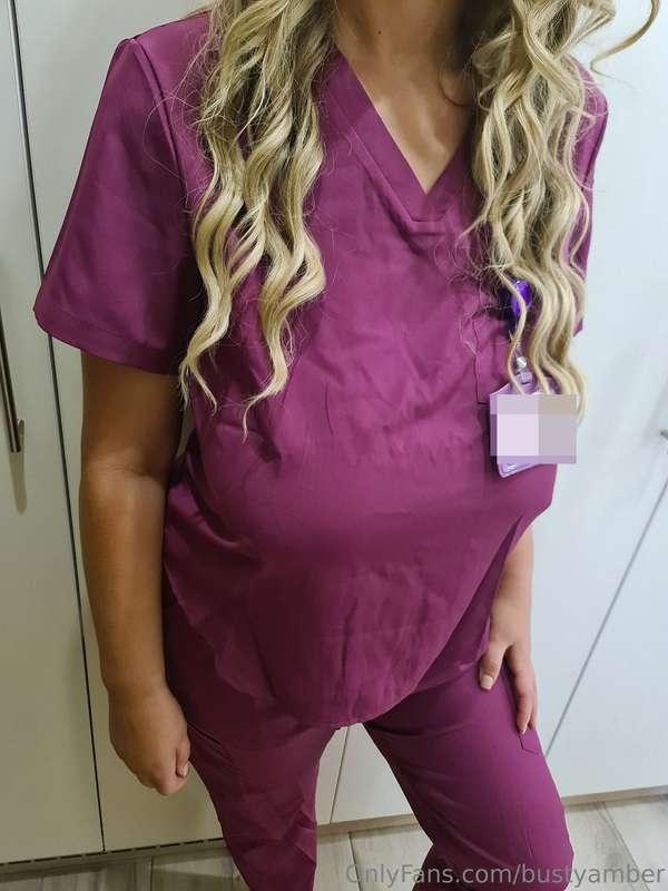 How do you like a girl in scrubs baby?💋
