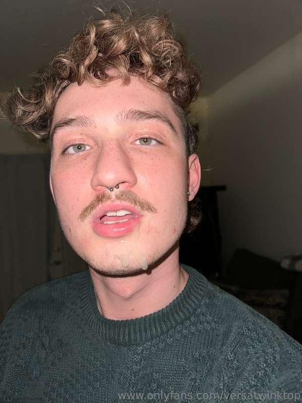 went on a date and sucked his dick in exchange for free Rais..