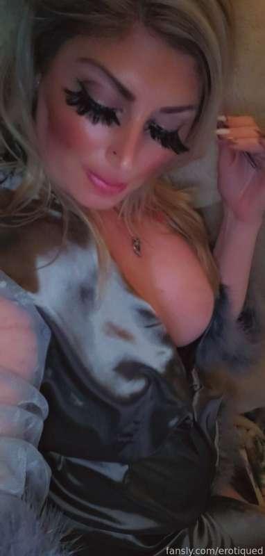 erotiqued image #2