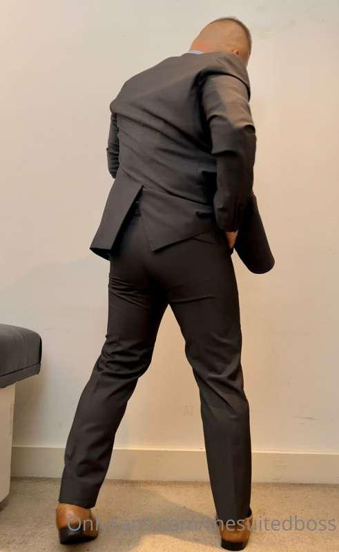 thesuitedboss image #0