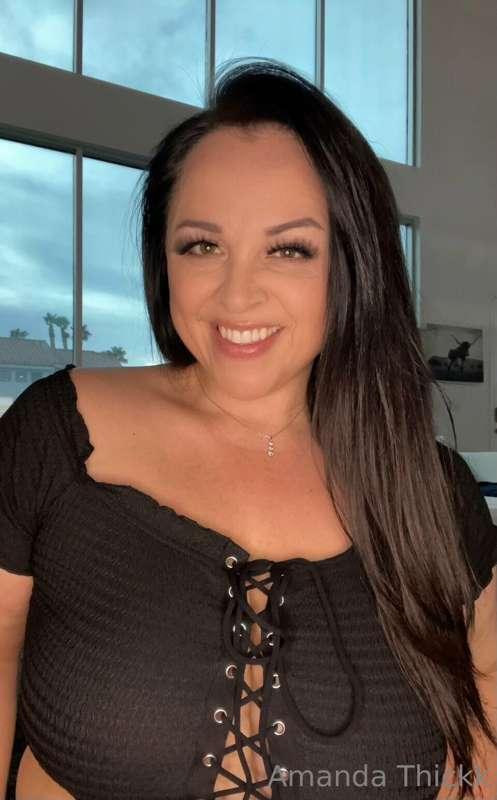 Just a simple selfie for today! I thought I looked cute! Che..