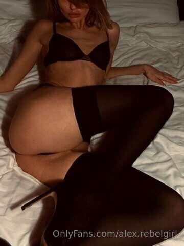 I bet you are so hard right now 😈😈🍑