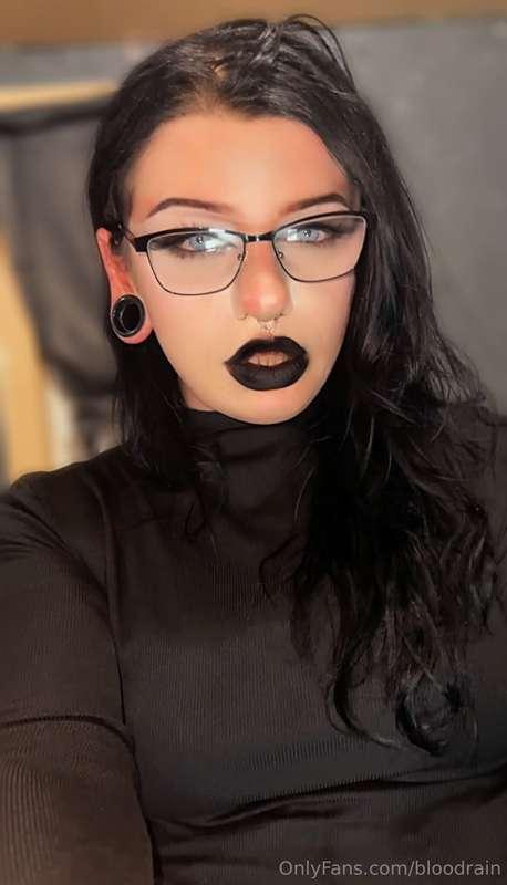 Get you a hung goth gf 😘 