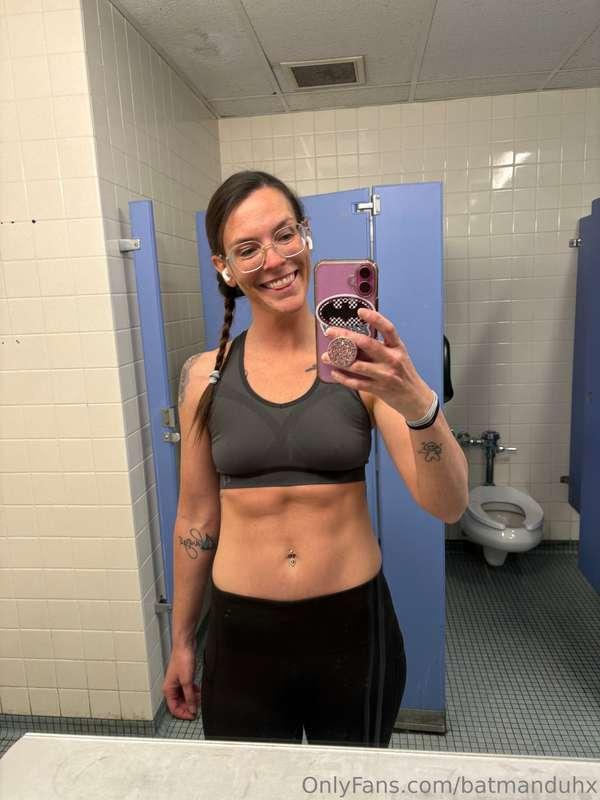 Felt so strong today! My abs are probably sore from how long..