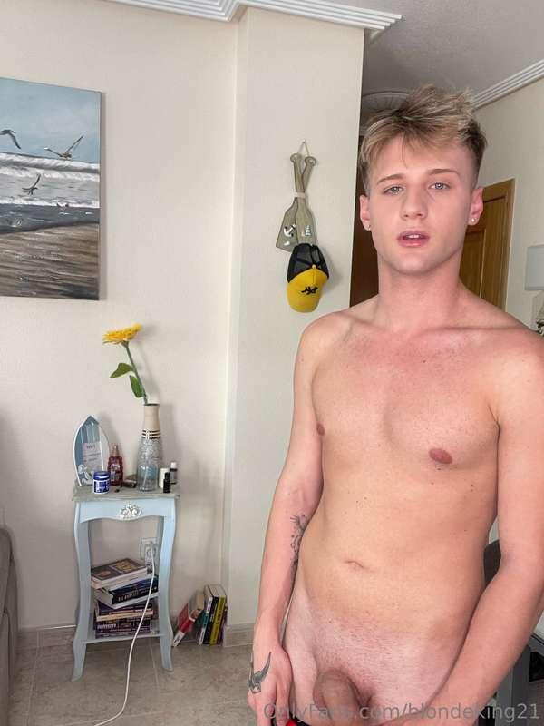 Taste my cock babe 💦🍆