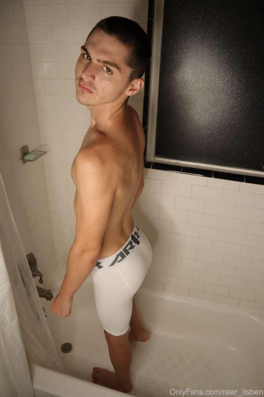 Hey guys, I took some pics in the shower with my new compres..