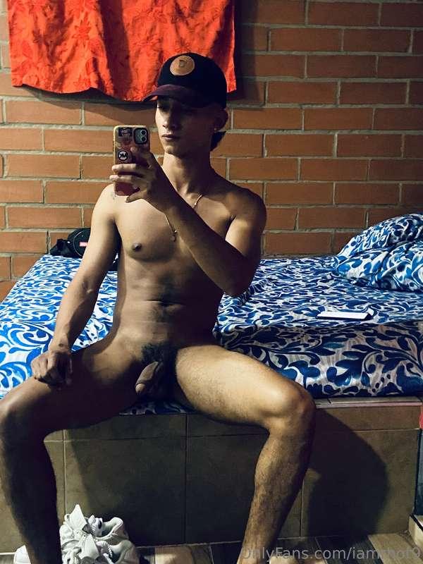 Do you want to play with me by hot video call? 😈🍆📲🔥