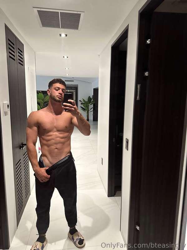 😜