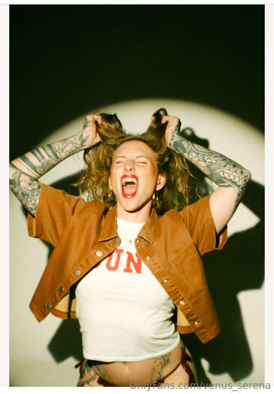 Lovers, I have fire fire photos coming your way this month 😻..