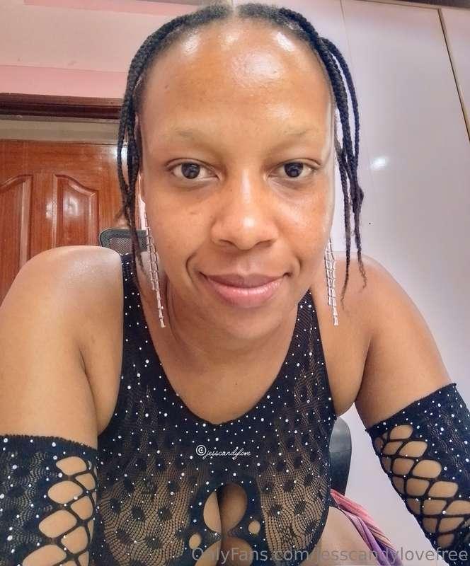 Do Me A Facial On The Live! 😍💦Streaming Now! 🥳🔥