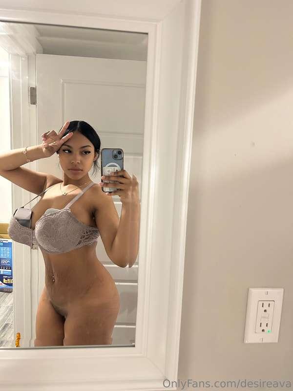 desireava main image