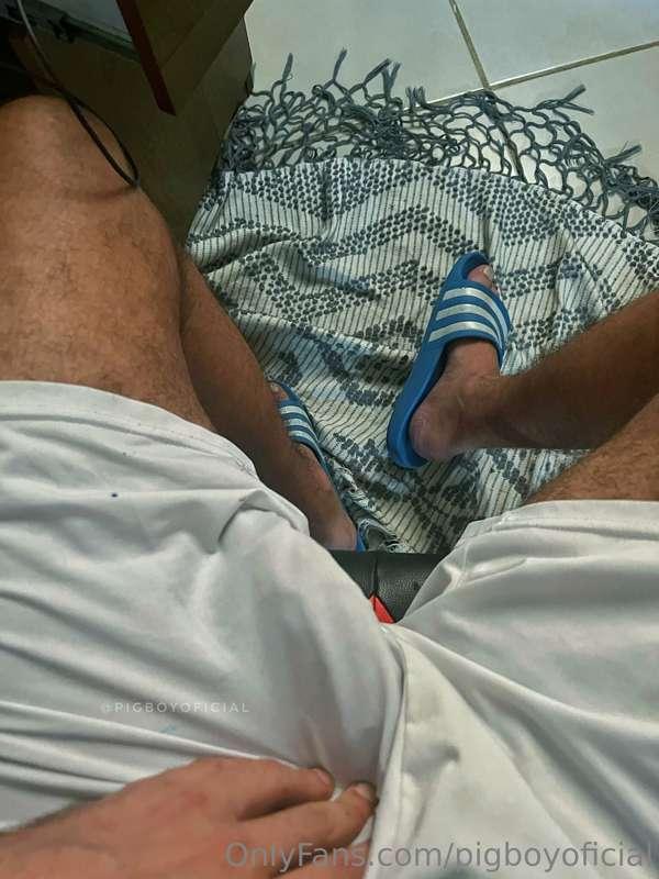 😈