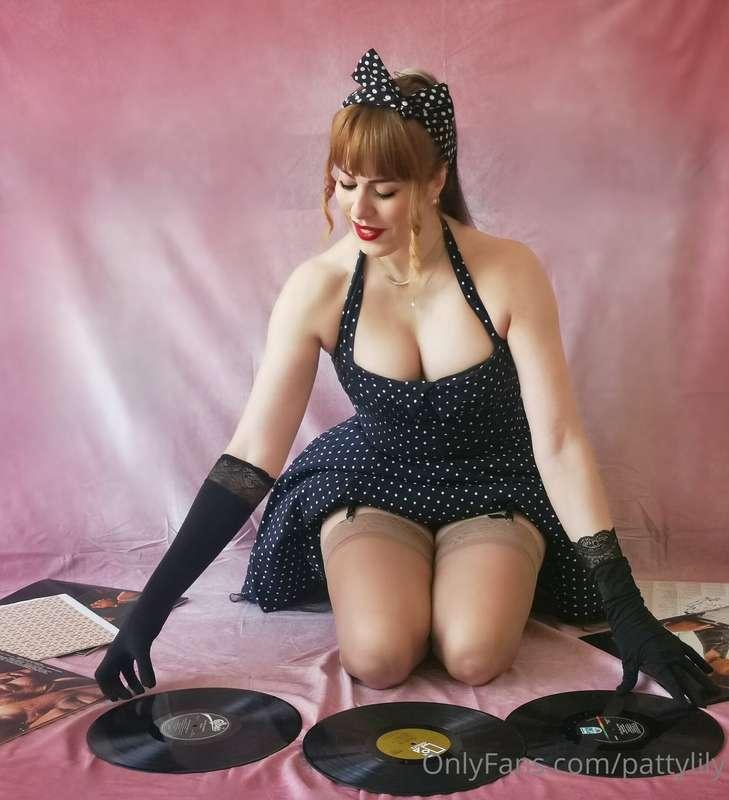 Do you like vinyls? 😛😁😁📀📀📀
Tips are always welcome 💋