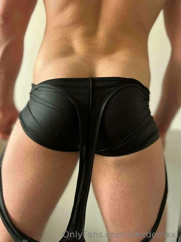 That back view is for ya