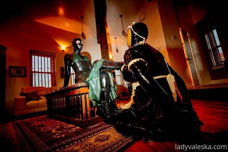 On your knees ready to serve your Latex Dominatrix