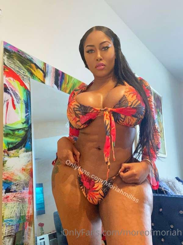 I just sent you your morning treat to your Dm's babe😘