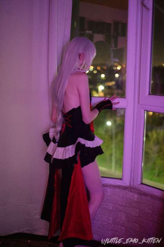 I look so small here 😲?  I'll be starting a new cosplay set ..