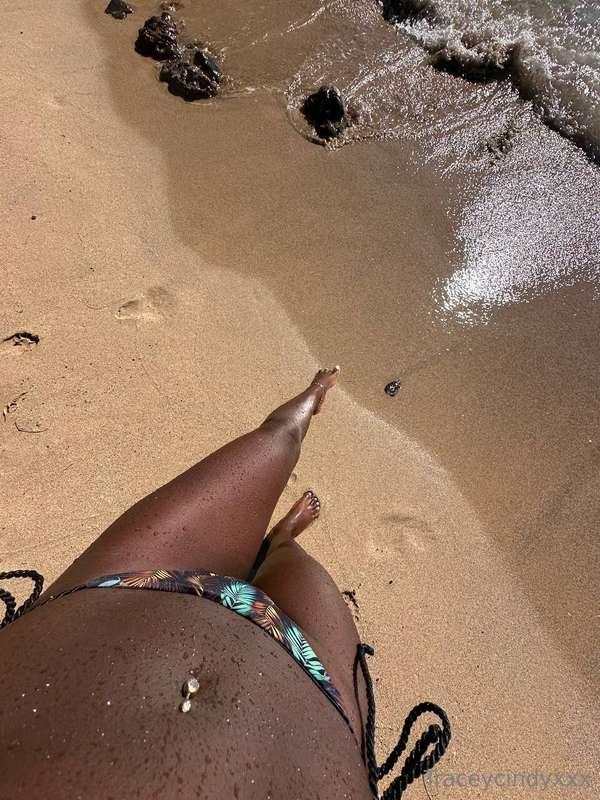 Bikinis on!! 😇🔥