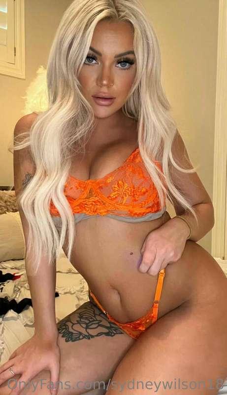 @khloekashxo
SWEET GIRL TURNS NAUGHTY 

SHE MADE HER SUBSCRI..
