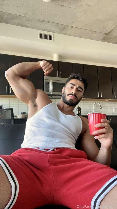 Nothing like chilling at home after a hard work out🤪⚡️ About..