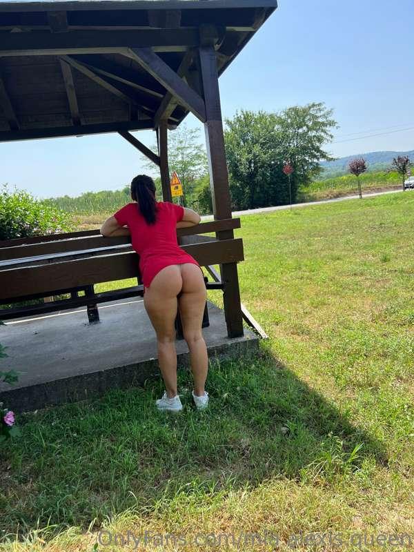 mia.alexis.queen image #5