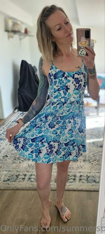 I love summer dresses I'm stuck working today but hopefully ..